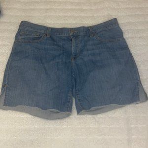 GAP BOYFRIEND SHORTS 10/30